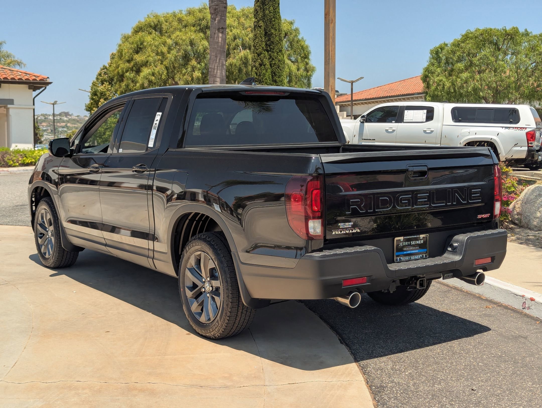 2025 Honda Ridgeline Sport photo 3