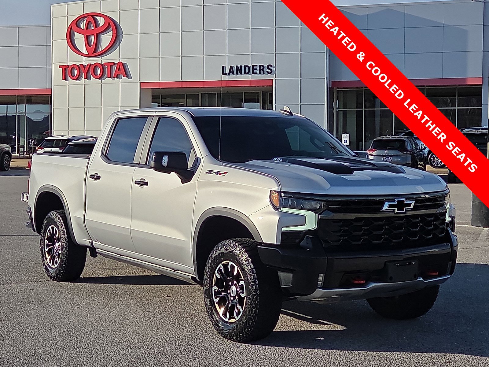 2022 Chevrolet Silverado 1500 ZR2's photo