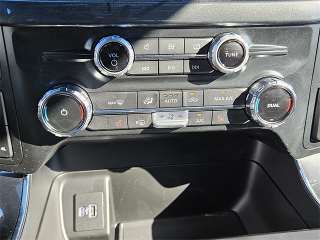2022 Ford F-150 XLT photo 22