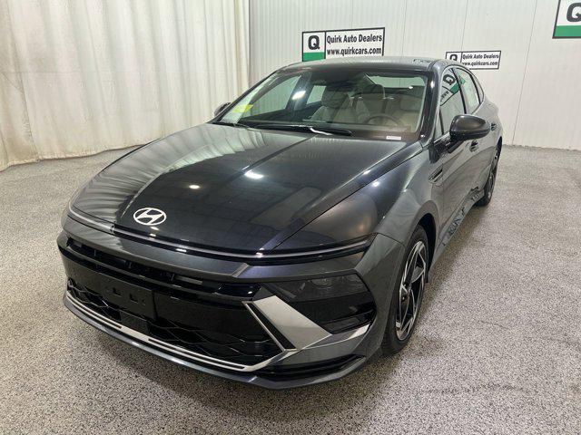 2026 Hyundai Sonata SEL Sport photo 2