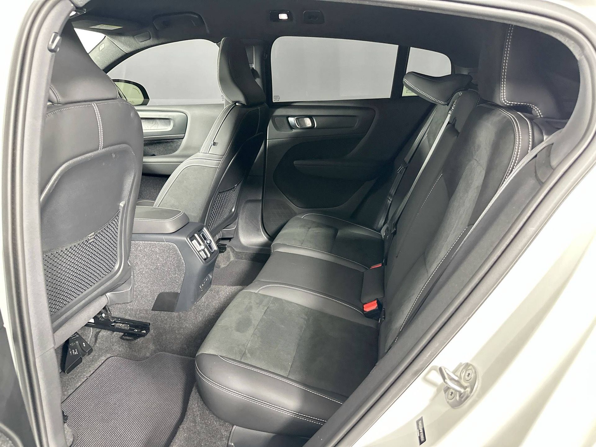 2023 Volvo C40 Recharge Ultimate photo 17