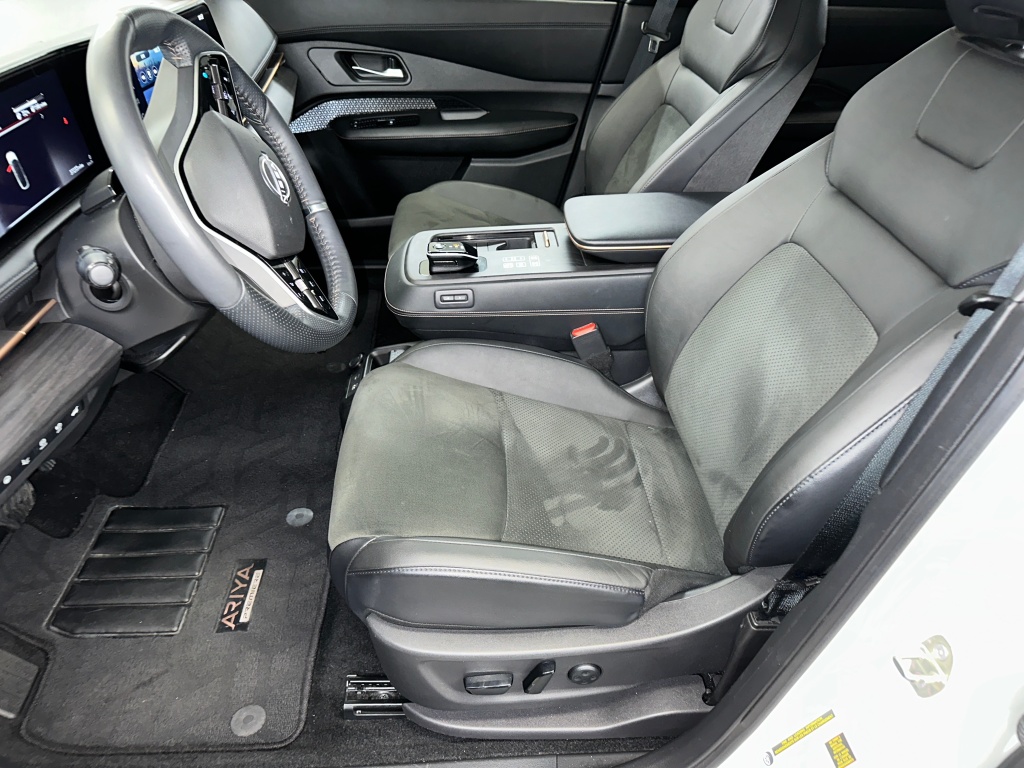 2023 Nissan ARIYA Premiere photo 2