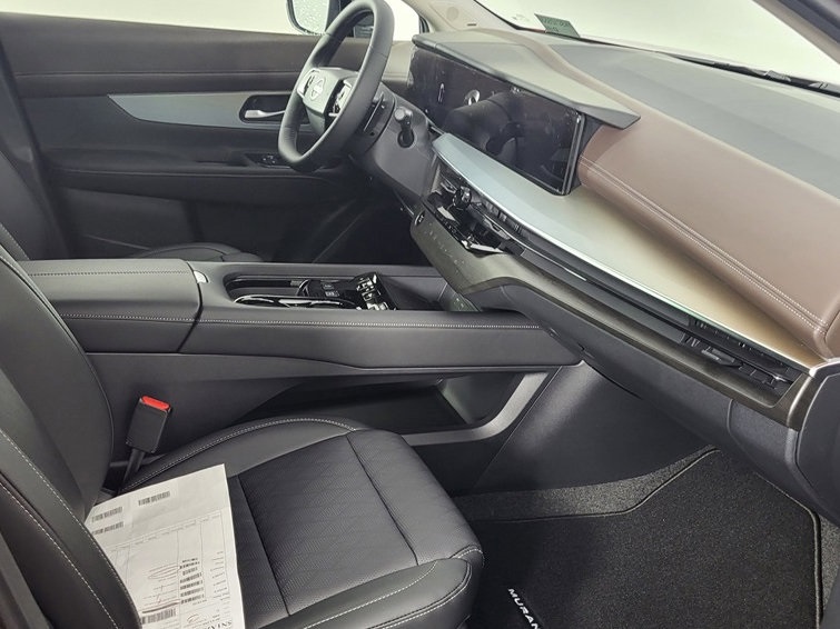 2025 Nissan Murano Platinum photo 23