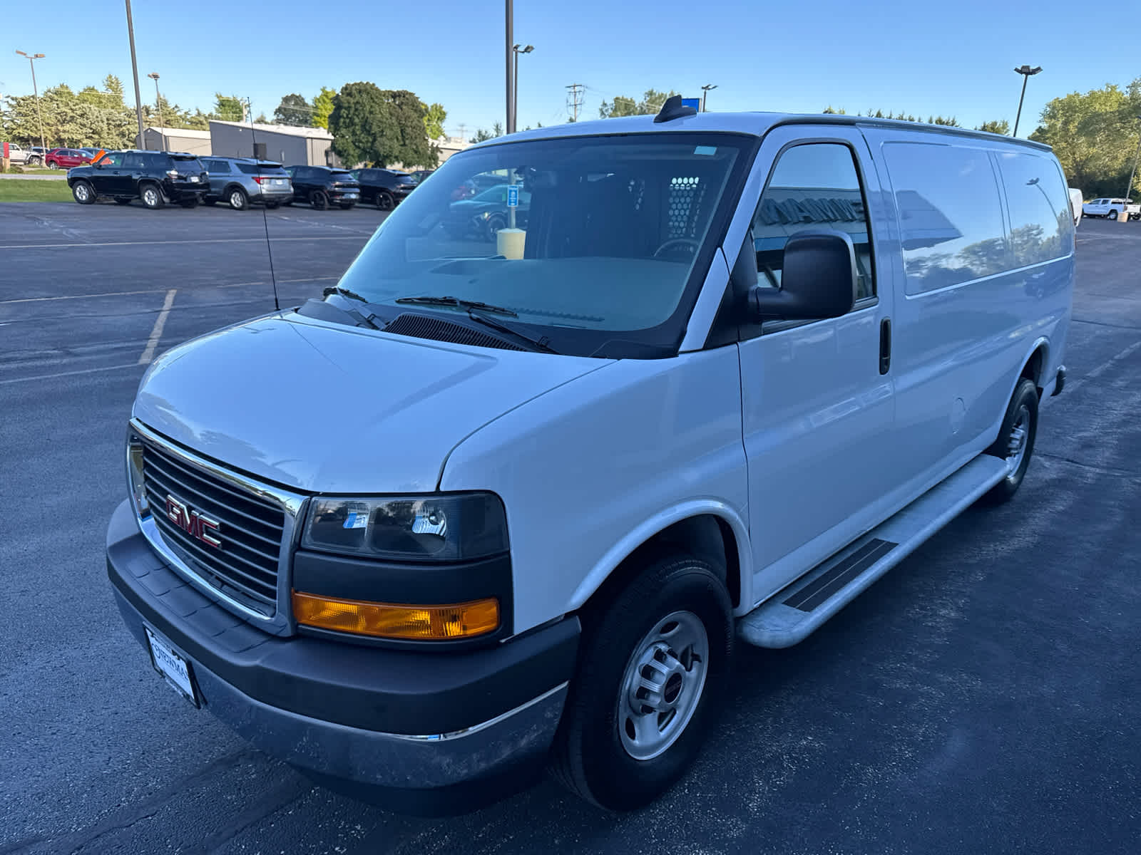 2024 Gmc Savana Cargo 2500 photo 11