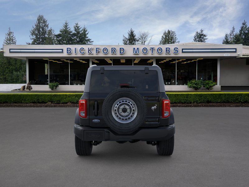 2025 Ford Bronco Base photo 4