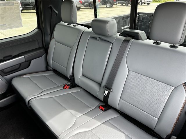 2025 Ford F-150 Lariat photo 11