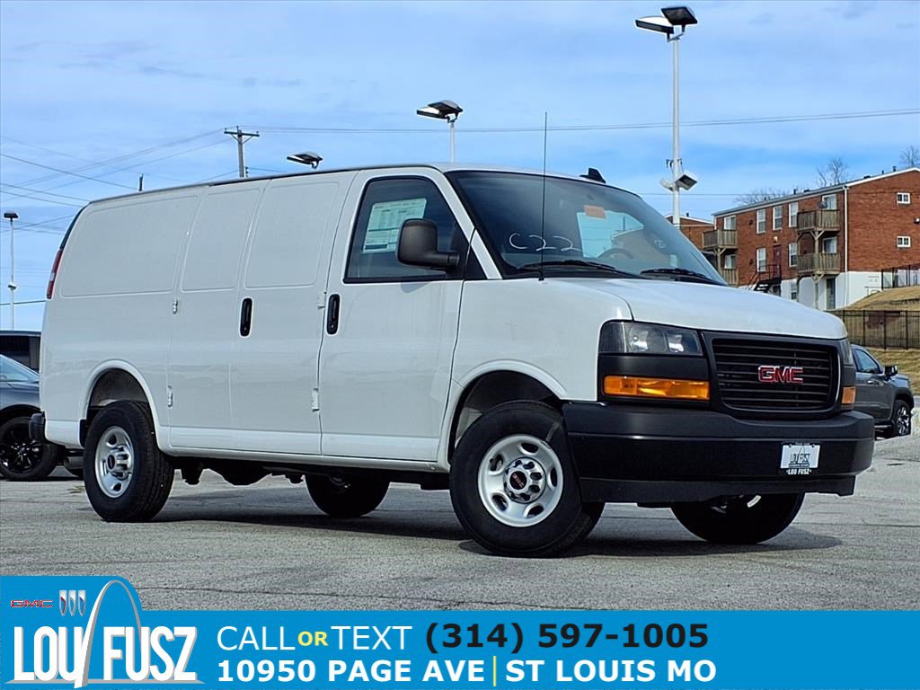 2025 GMC Savana LT's photo