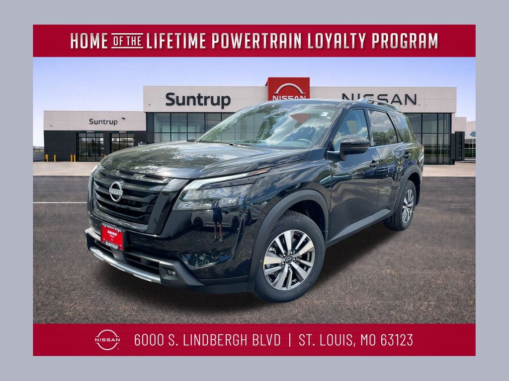 2025 Nissan Pathfinder SL's photo