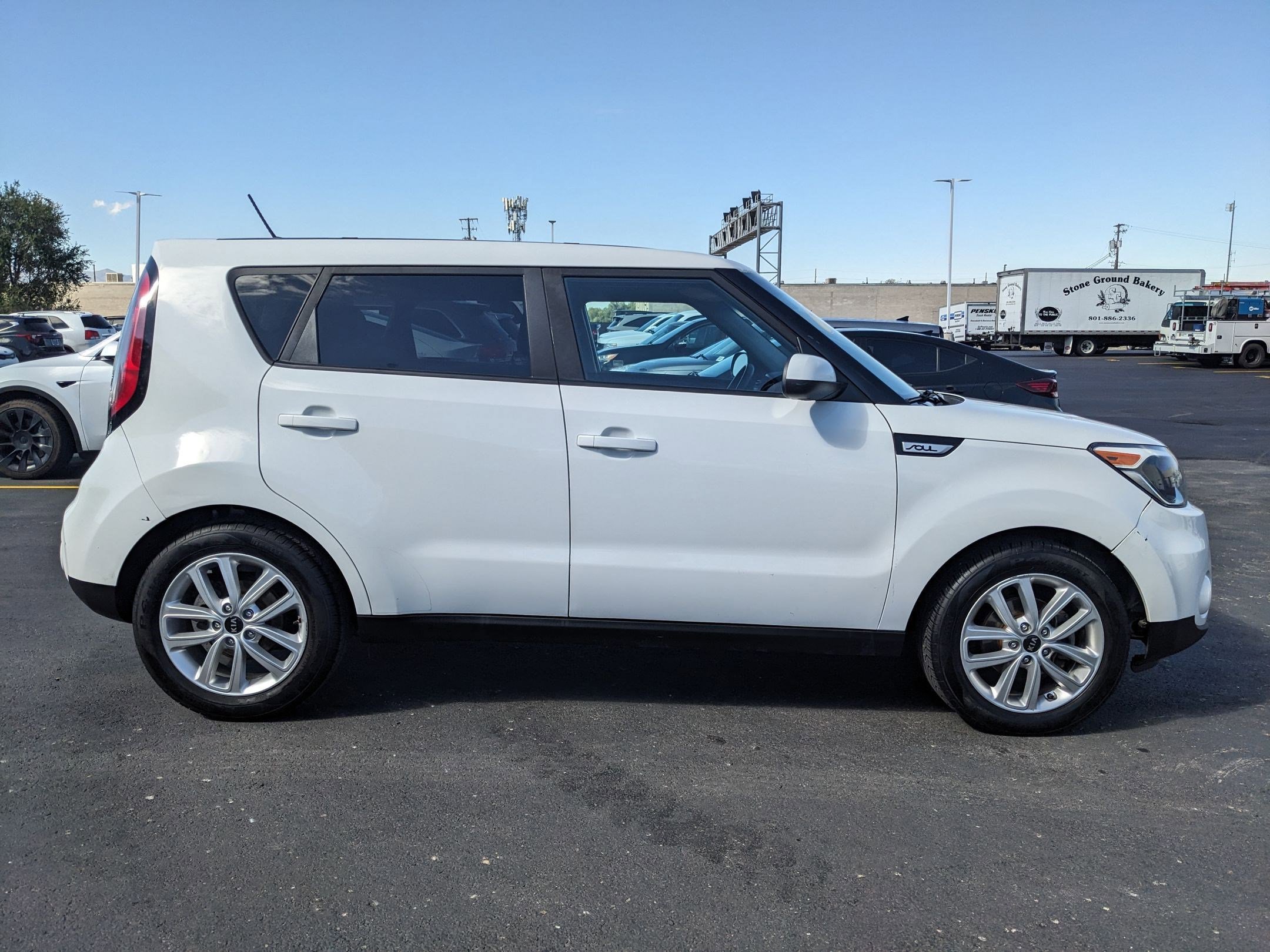 2018 Kia Soul Plus photo 2