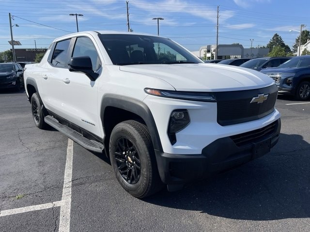 2024 Chevrolet Silverado EV Work Truck's photo