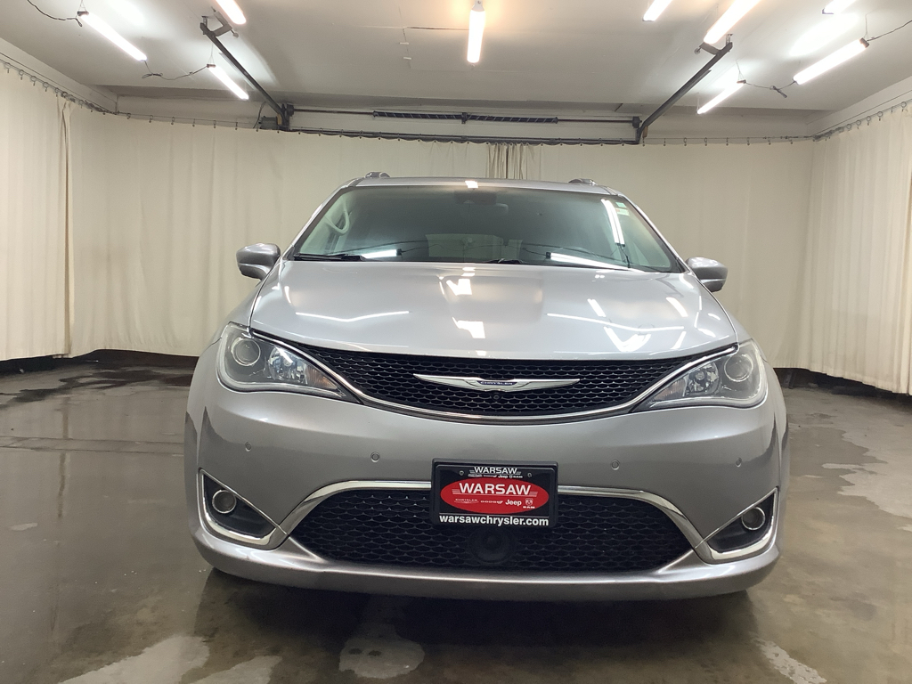 2018 Chrysler Pacifica Touring L photo 9