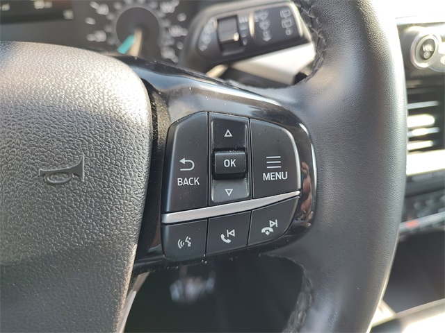 2022 Ford Escape SEL photo 16