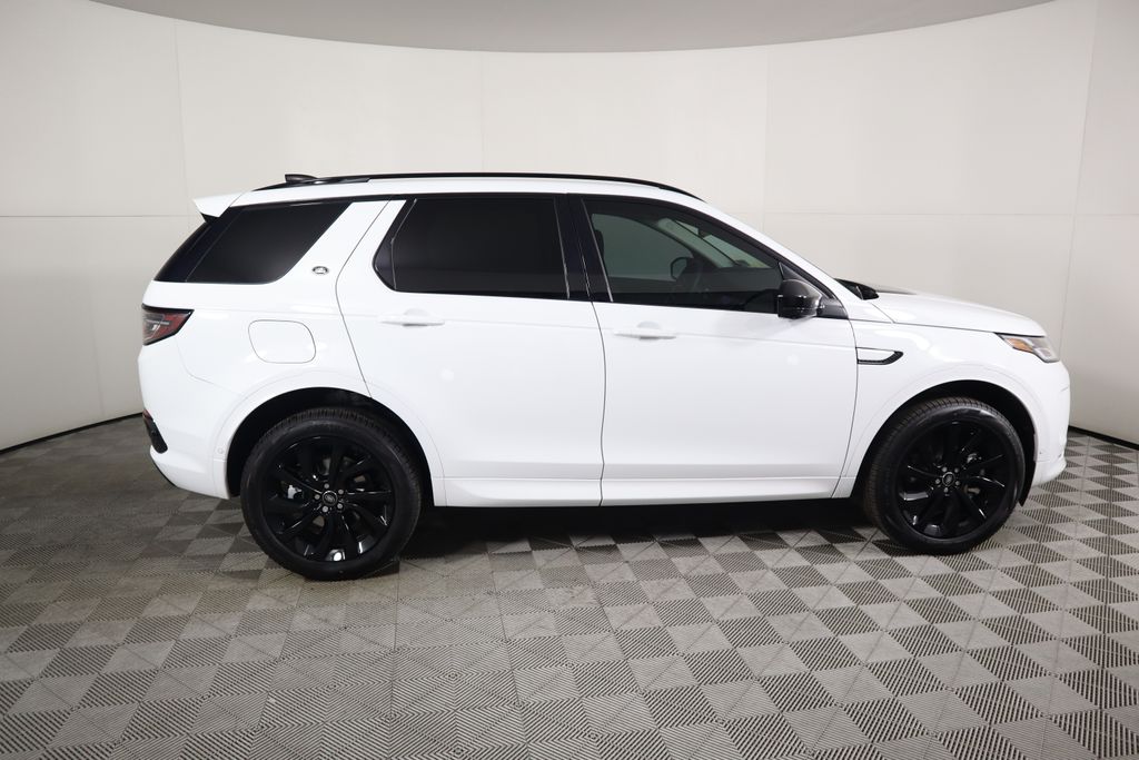 2025 Land Rover Discovery Sport S photo 4