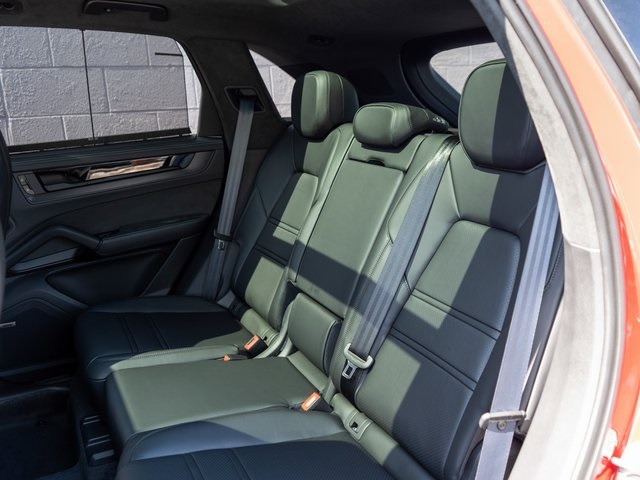 2026 Porsche Cayenne GTS photo 18
