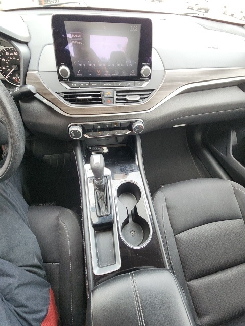 2023 Nissan Altima 2.5 SV photo 10