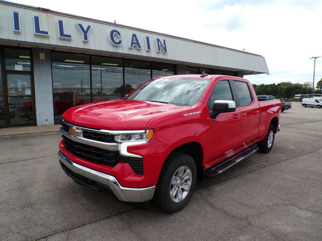 2024 Chevrolet Silverado 1500 LT photo 3