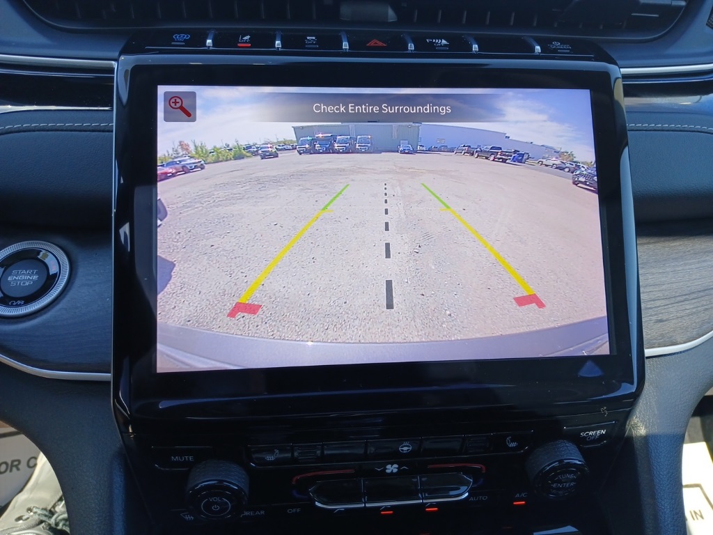 2024 Jeep Cherokee Limited 4xe photo 14