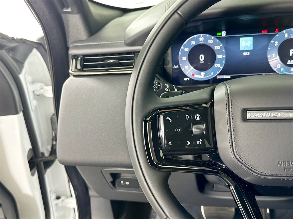 2026 Land Rover Range Rover Velar SE photo 12