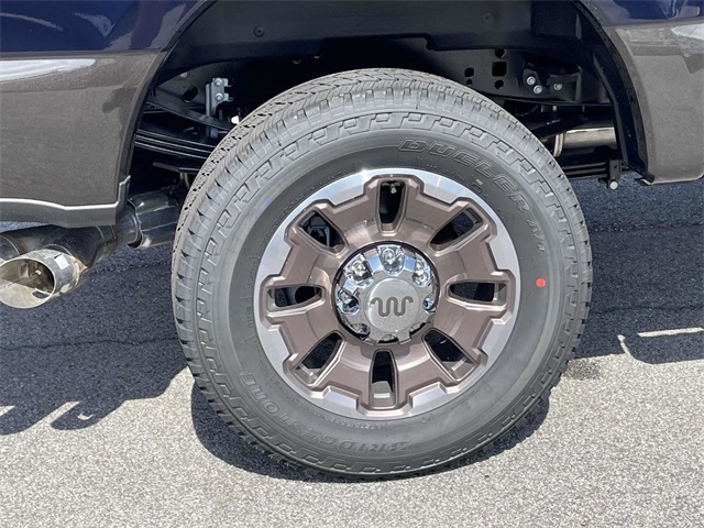 2025 Ford F-350 King Ranch photo 4