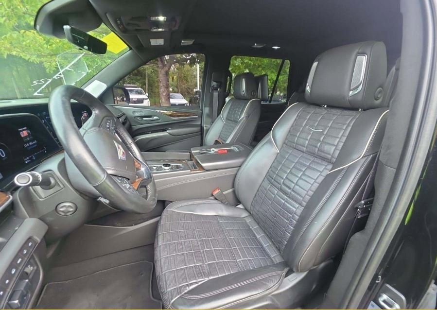 2021 Cadillac Escalade Sport Platinum photo 4