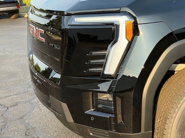 2026 Gmc Sierra EV photo 4