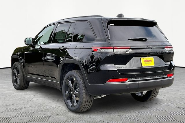 2025 Jeep Grand Cherokee Limited photo 3