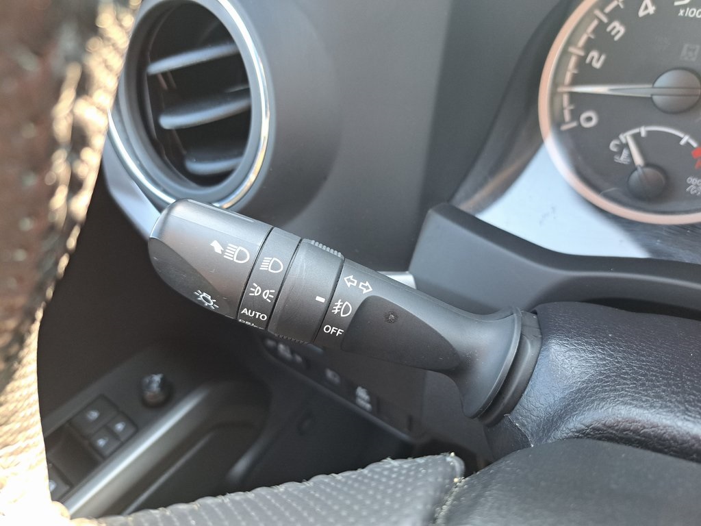2023 Toyota Tacoma Limited photo 23