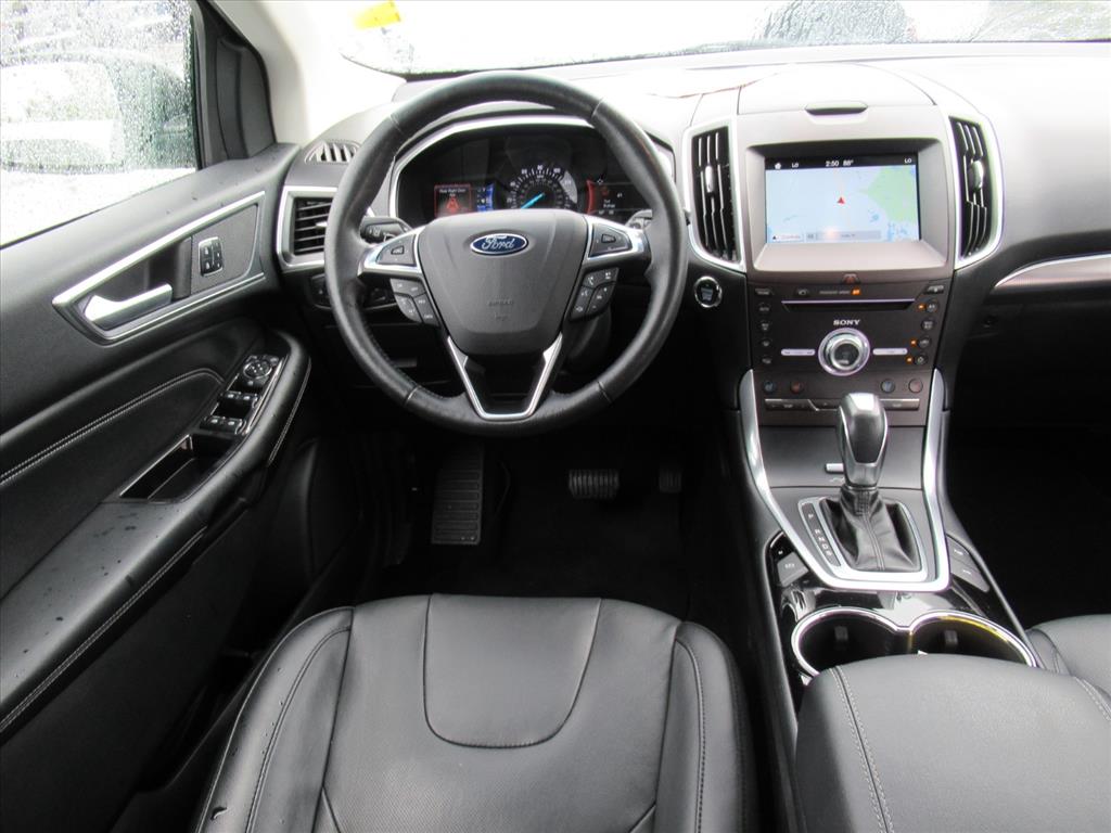 2017 Ford Edge Titanium photo 8