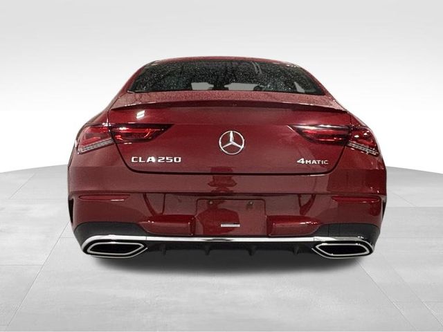 2022 Mercedes Benz CLA 250 4MATIC photo 4