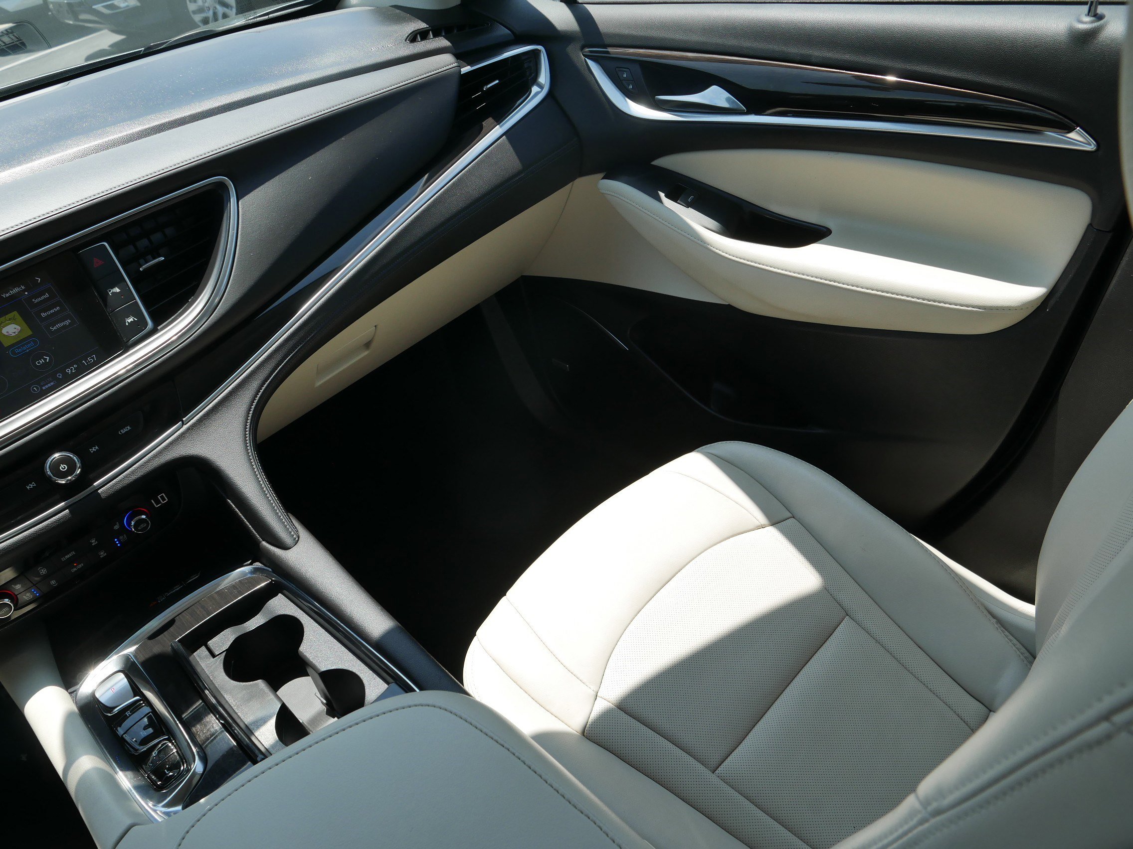 2023 Buick Enclave Premium photo 11