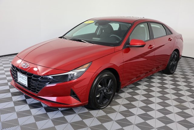 2023 Hyundai Elantra SEL photo 4