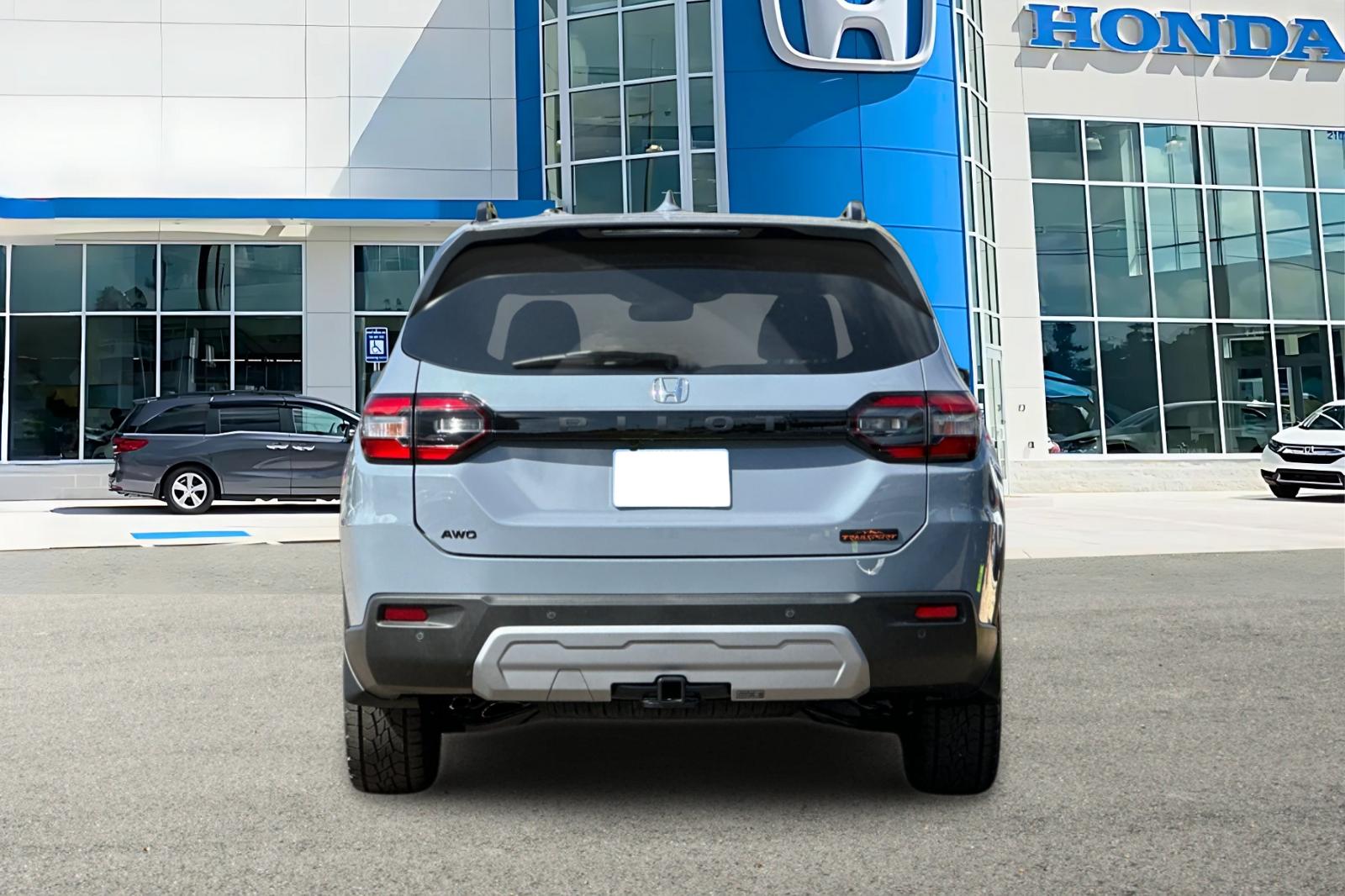 2025 Honda Pilot TrailSport photo 4