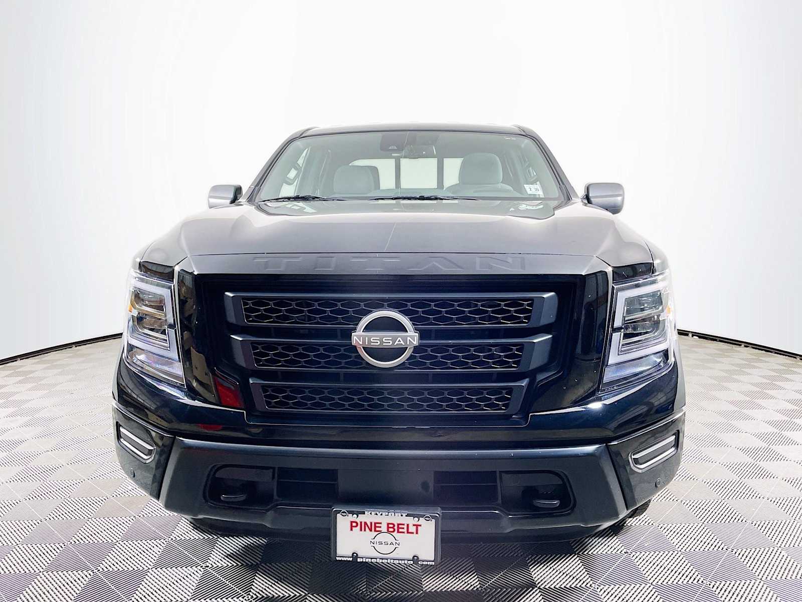 2024 Nissan Titan SV photo 2