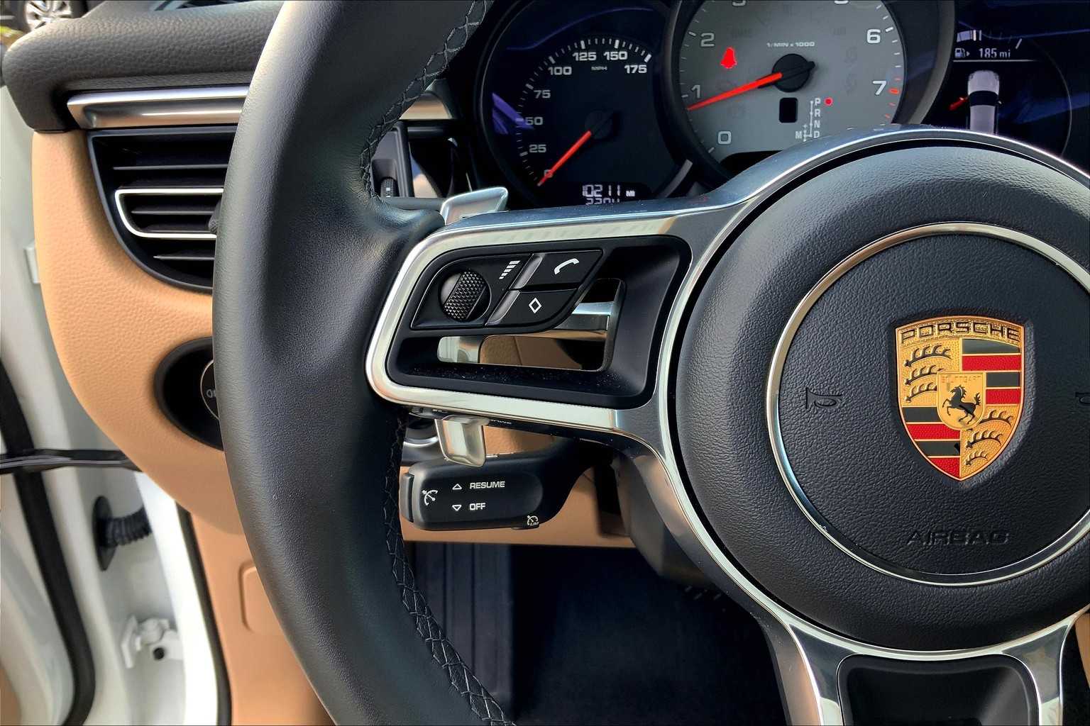 2020 Porsche Macan S photo 23