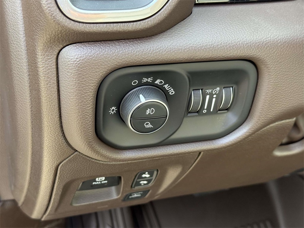 2026 Ram 1500 Laramie photo 30