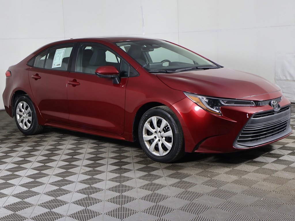 Used 2024 Toyota Corolla LE with VIN 5YFB4MDE8RP084081 for sale in Northfield, Minnesota