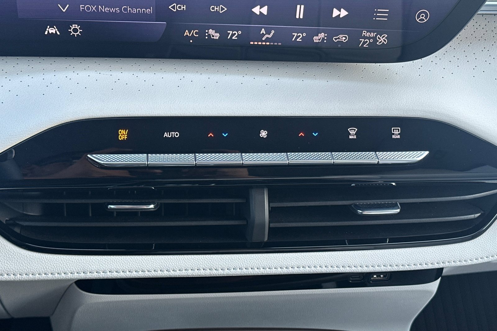 2025 Buick Enclave Avenir photo 26