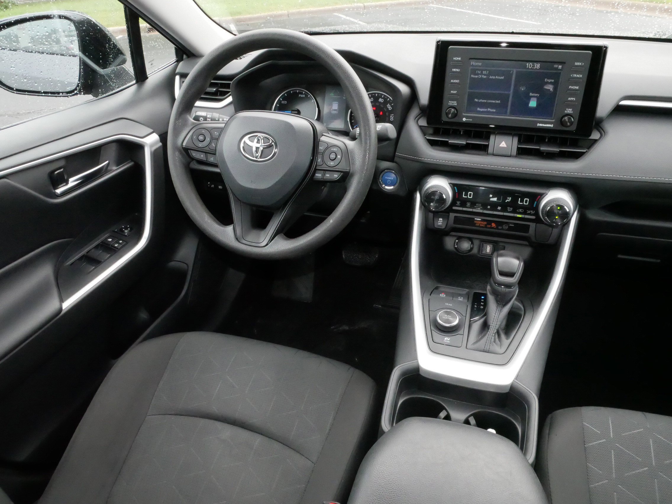 2021 Toyota RAV4 Hybrid XLE photo 9