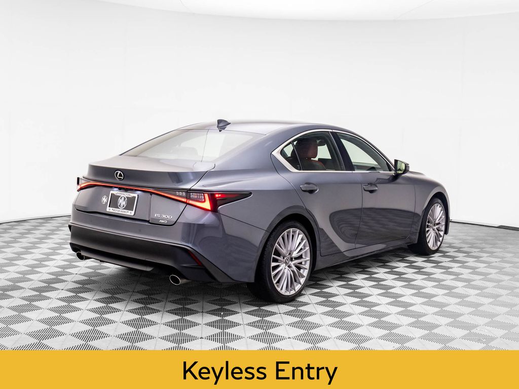 2022 Lexus IS 300 AWD photo 5