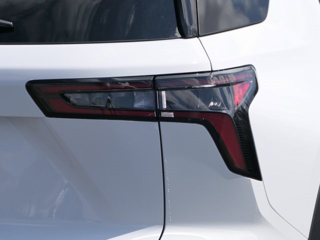 2026 Chevrolet Equinox LT photo 4