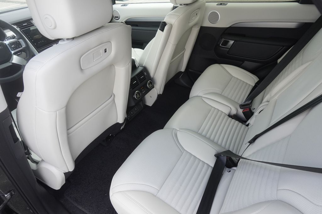 2025 Land Rover Discovery SE photo 27