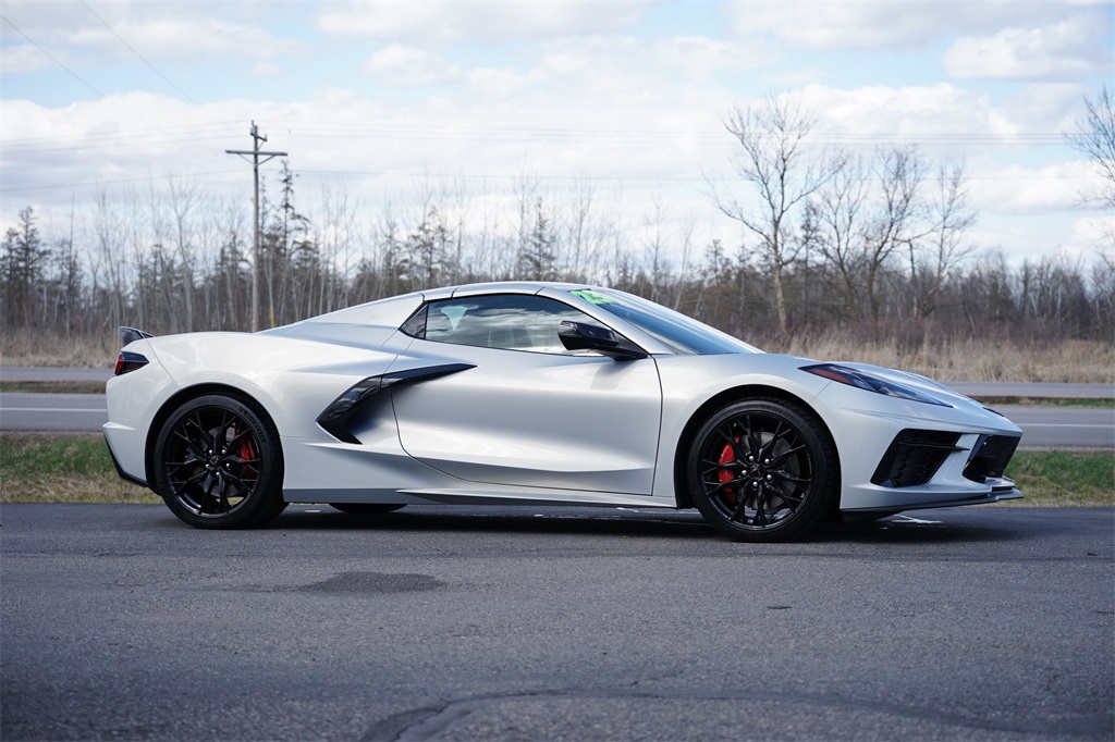 2023 Chevrolet Corvette Stingray 3LT photo 2