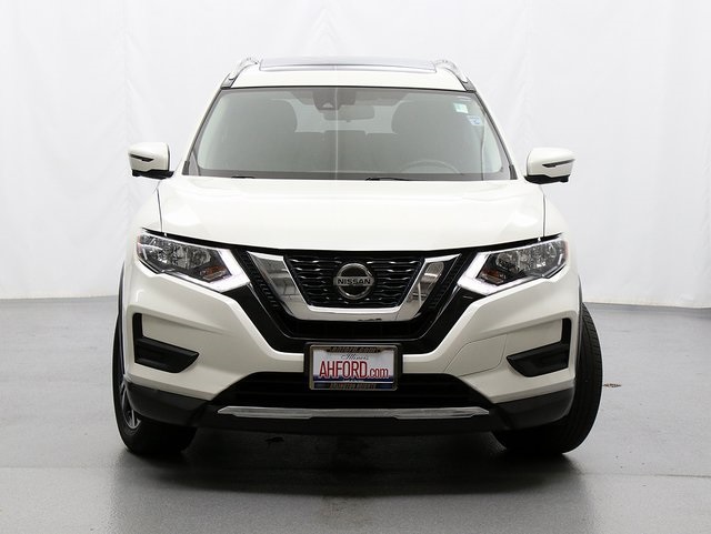2019 Nissan Rogue SV photo 4