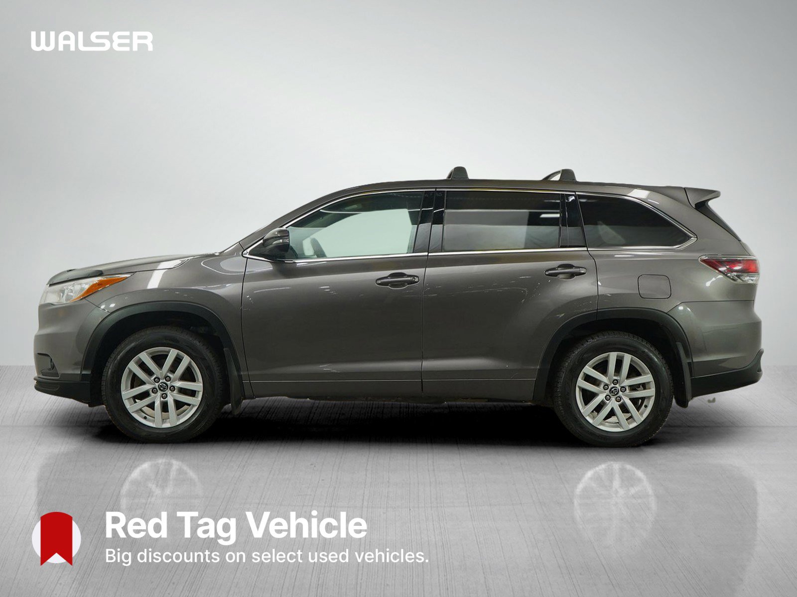Used 2016 Toyota Highlander LE with VIN 5TDBKRFH9GS316444 for sale in White Bear Lake, Minnesota