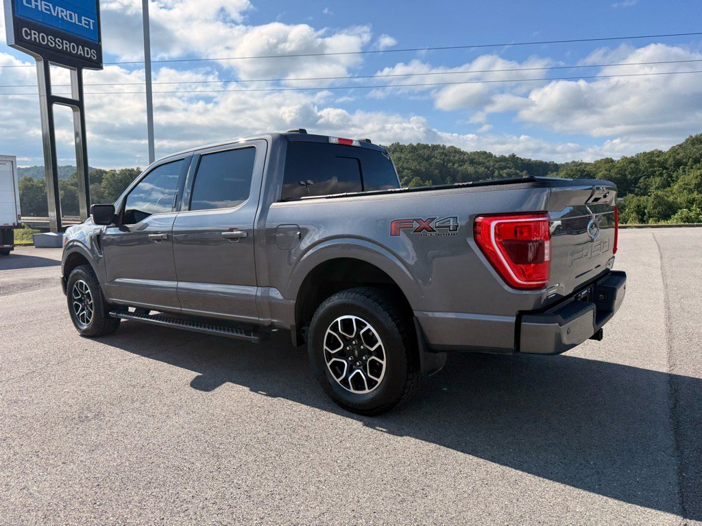 2021 Ford F-150 XLT photo 3