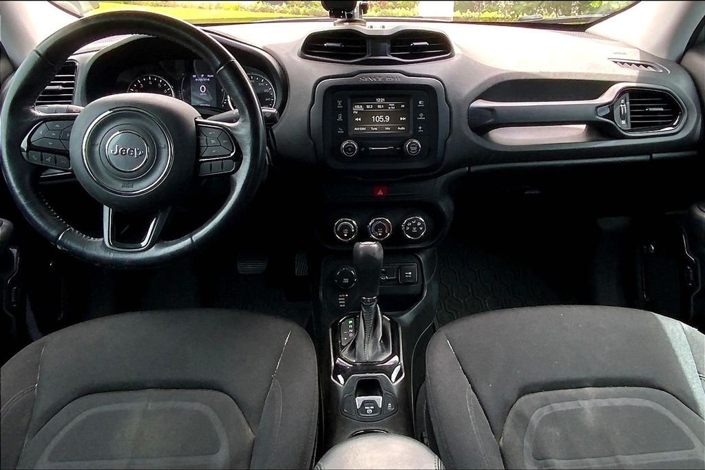 2017 Jeep Renegade Latitude North Edition photo 13