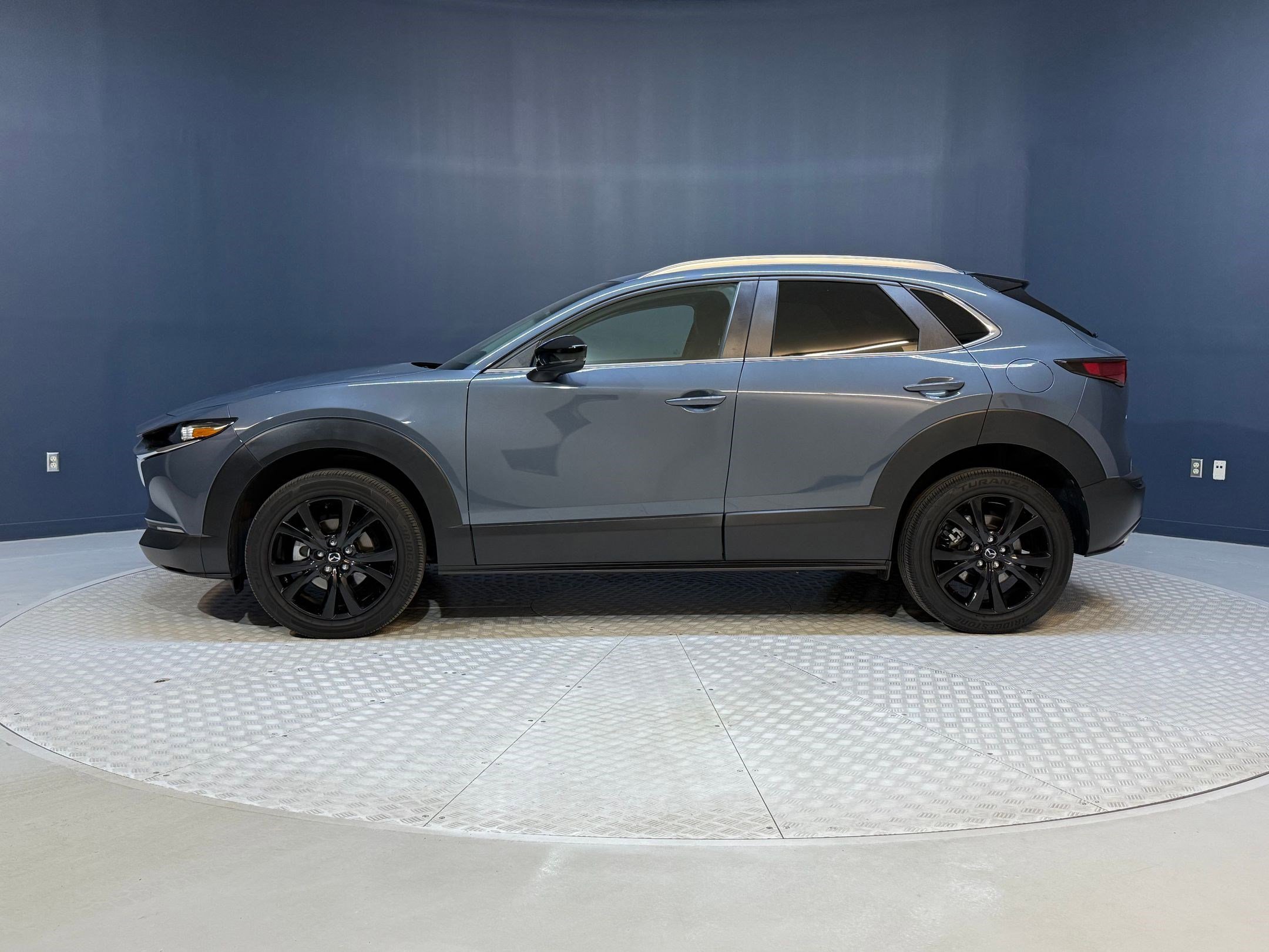 2022 Mazda CX-30 2.5 S Carbon photo 2