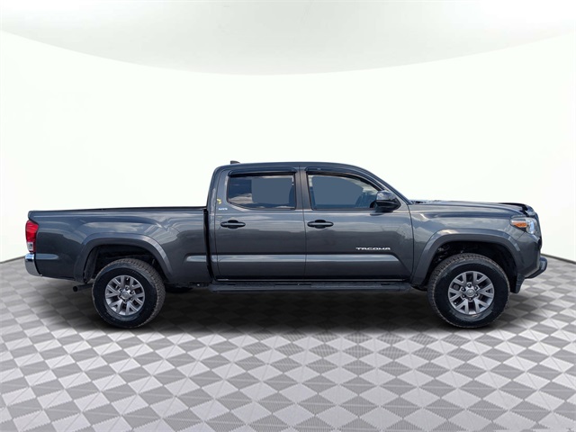 2019 Toyota Tacoma SR5 photo 3