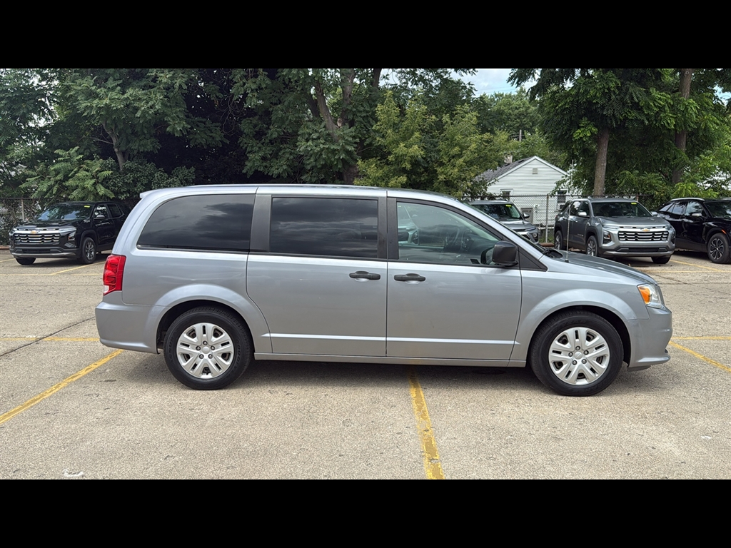 2019 Dodge Grand Caravan SE Sport photo 5