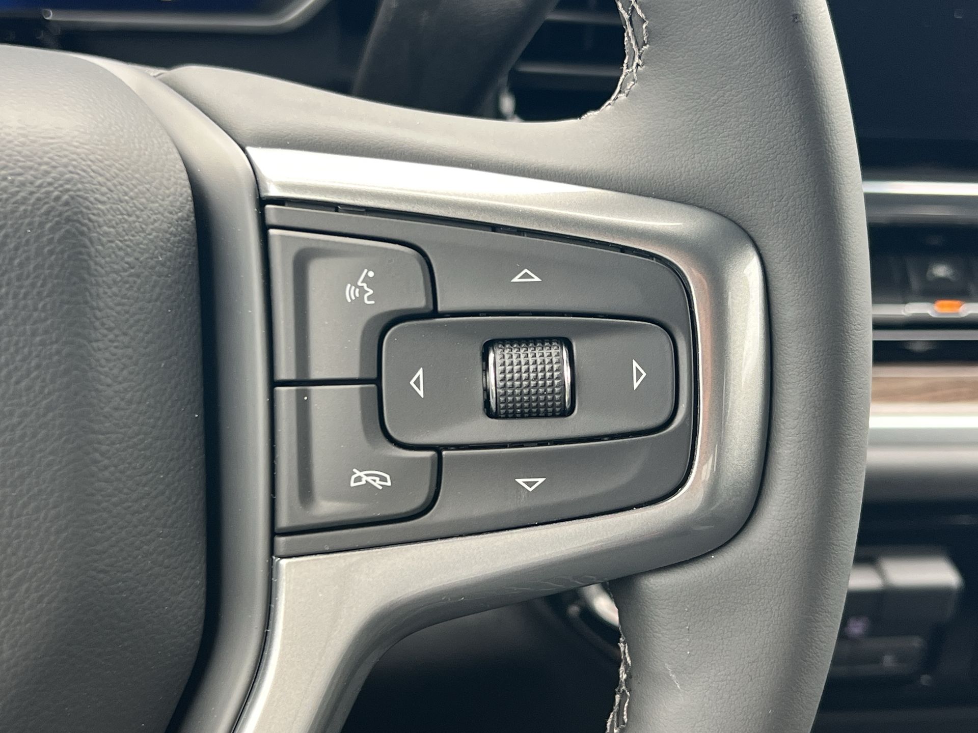 2026 Chevrolet Silverado 1500 LT photo 8